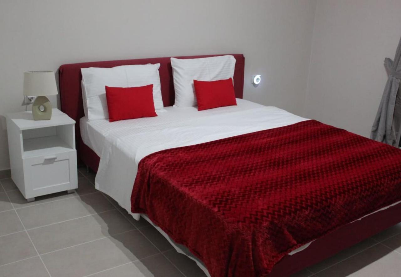 Zoe Apartments Толон Экстерьер фото