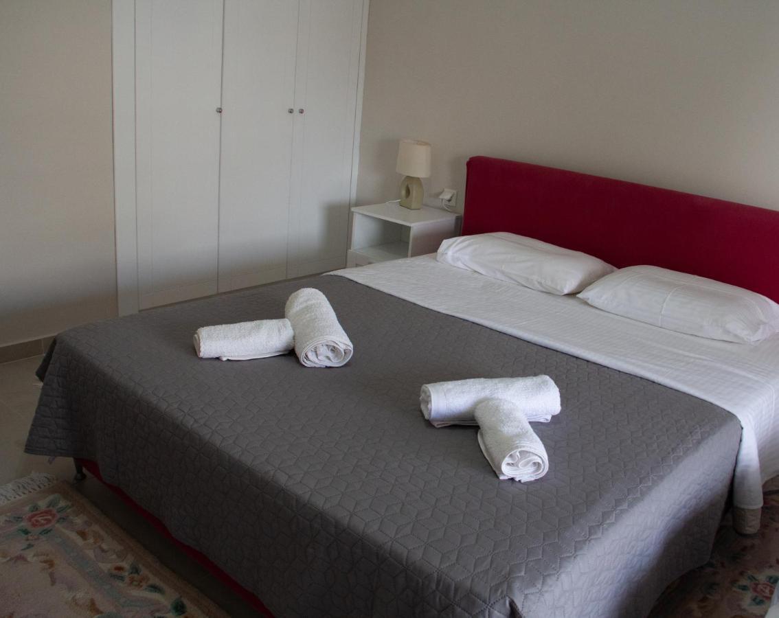 Zoe Apartments Толон Экстерьер фото
